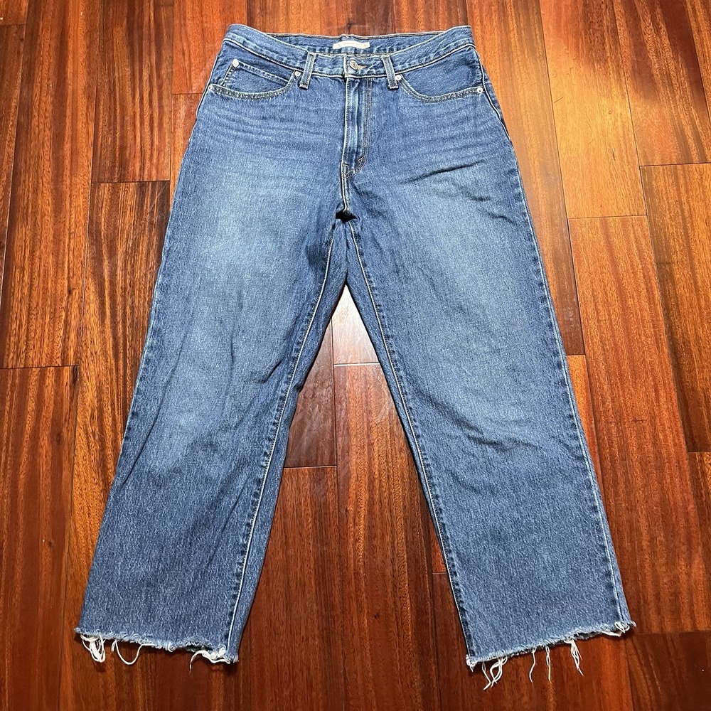 Levis Jeans Womens 30 33x27 Medium Wash Blue Raw Hem Cropped Grunge Fade Street